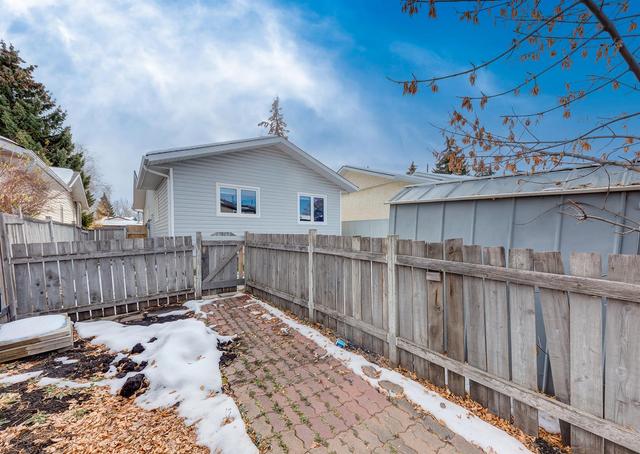 16 Sunvale Crescent Se, House detached with 3 bedrooms, 2 bathrooms and 1 parking in Calgary AB | Image 11