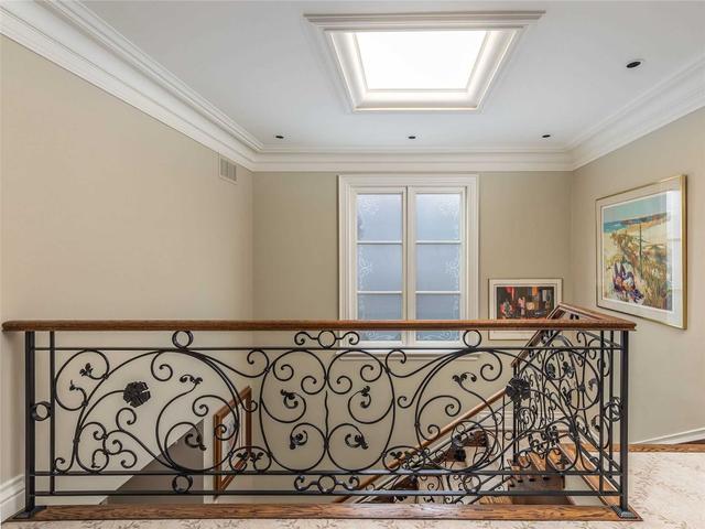 570 Bedford Park Ave, House detached with 4 bedrooms, 4 bathrooms and 6 parking in Toronto ON | Image 5
