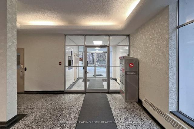1005 - 2245 Eglinton Ave E, Condo with 2 bedrooms, 1 bathrooms and 1 parking in Toronto ON | Image 34
