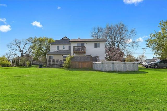 2313 Reg Rd 569 Road, House detached with 6 bedrooms, 2 bathrooms and 10 parking in West Lincoln ON | Image 3
