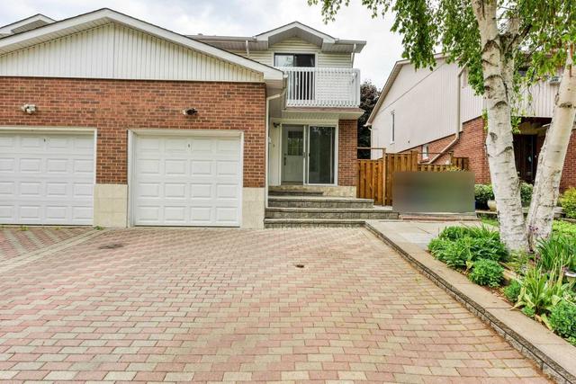 130 Carolbreen Sq, House semidetached with 3 bedrooms, 4 bathrooms and 4 parking in Toronto ON | Image 34
