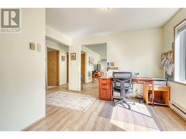 4 - 3322 South Main Street, Condo with 2 bedrooms, 2 bathrooms and 2 parking in Penticton BC | Image 15