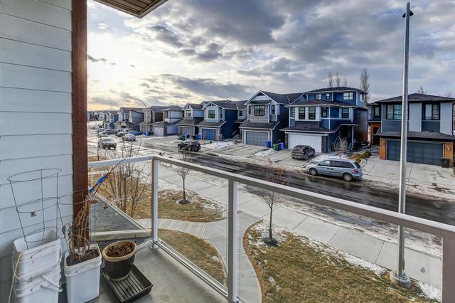 284 Harvest Hills Way Ne, Home with 3 bedrooms, 2 bathrooms and 2 parking in Calgary AB | Image 20