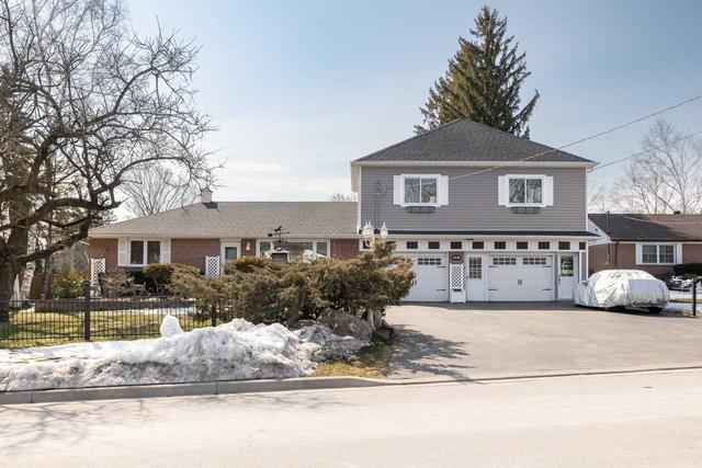 79 Lincoln St, House detached with 3 bedrooms, 3 bathrooms and 11 parking in Ajax ON | Image 1