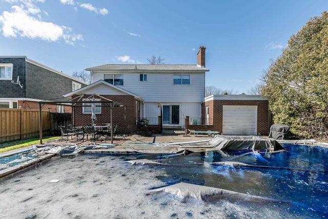 33 Castle Hill Dr, House detached with 4 bedrooms, 3 bathrooms and 4 parking in Toronto ON | Image 19