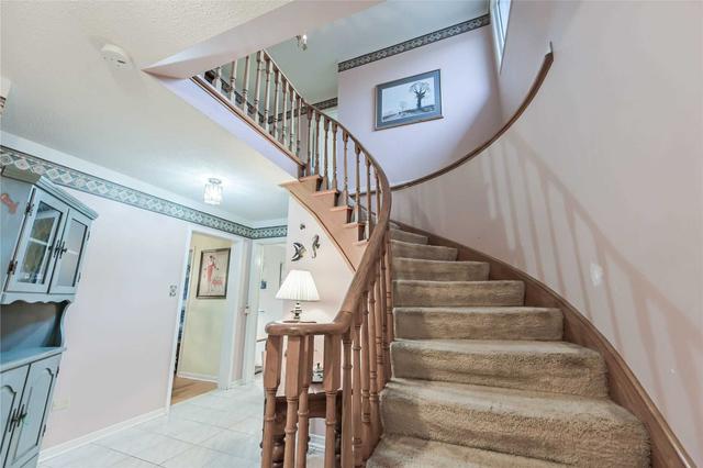 146 Major Buttons Dr, House detached with 4 bedrooms, 3 bathrooms and 6 parking in Markham ON | Image 9