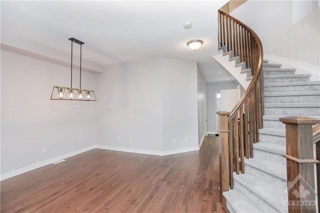 818 Fletcher Circle, Townhouse with 3 bedrooms, 4 bathrooms and 3 parking in Ottawa ON | Image 13