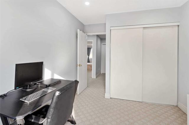 34 Brisbane Crt, Townhouse with 3 bedrooms, 3 bathrooms and 2 parking in Brampton ON | Image 20