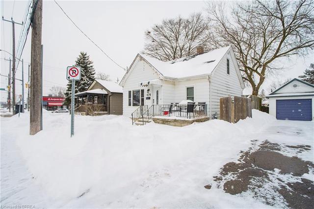 474 St Paul Avenue, House detached with 4 bedrooms, 1 bathrooms and 3 parking in Brantford ON | Image 2