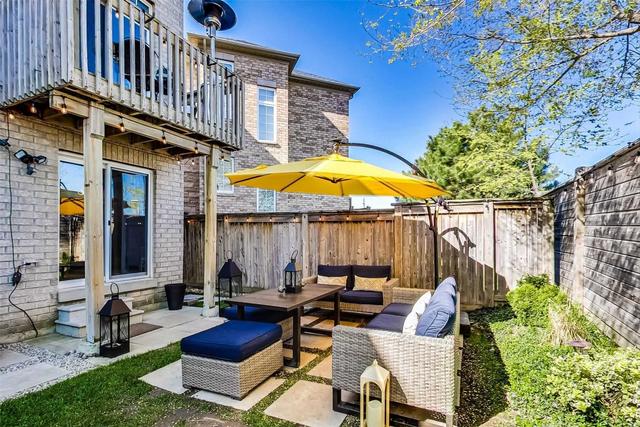 72 Burgon Pl, House attached with 3 bedrooms, 3 bathrooms and 3 parking in Aurora ON | Image 29