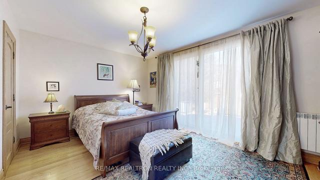 266 Park Home Ave, House detached with 3 bedrooms, 3 bathrooms and 5 parking in Toronto ON | Image 11
