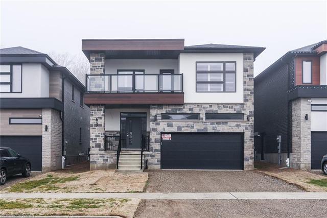 63 Monarch Woods Drive, House detached with 3 bedrooms, 3 bathrooms and null parking in Kitchener ON | Image 1