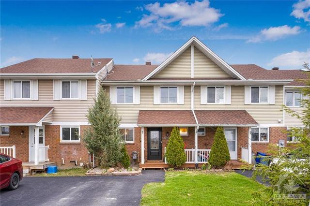 128 Laurier Street, Townhouse with 3 bedrooms, 2 bathrooms and 3 parking in Casselman ON | Image 1