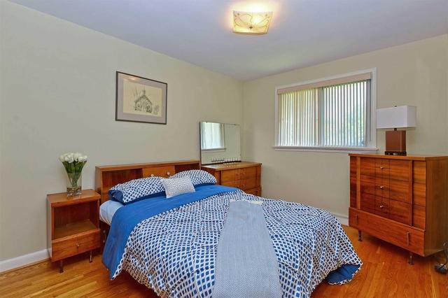 36 Exeter Rd, House detached with 3 bedrooms, 2 bathrooms and 3 parking in Ajax ON | Image 10