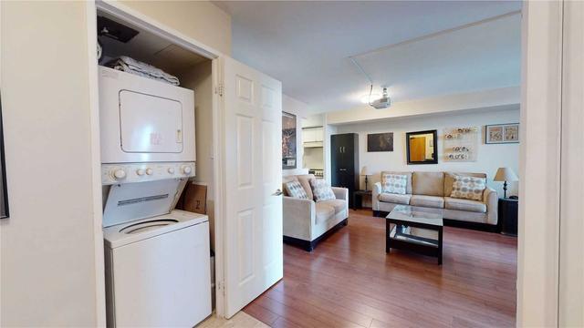 1001 - 256 Doris Ave, Condo with 1 bedrooms, 1 bathrooms and 1 parking in Toronto ON | Image 5