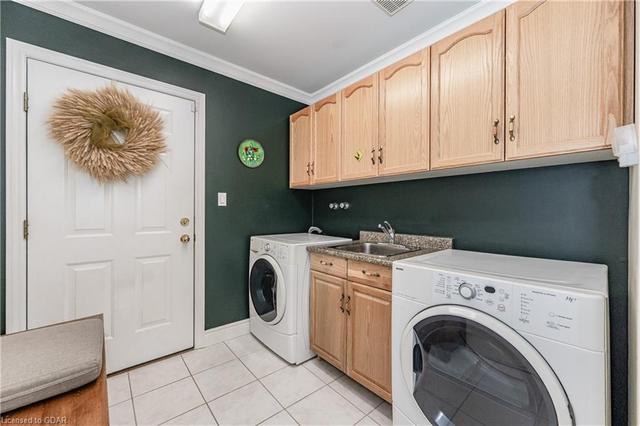 83 Parkside Drive, House detached with 2 bedrooms, 2 bathrooms and 4 parking in Guelph ON | Image 35