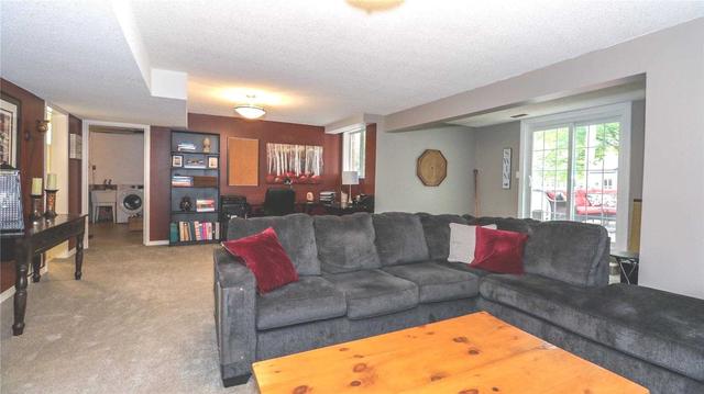 26 Irwin Dr, House detached with 3 bedrooms, 3 bathrooms and 6 parking in Barrie ON | Image 28