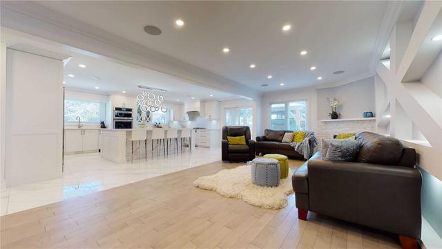 287 Conley St, House detached with 4 bedrooms, 5 bathrooms and 5 parking in Vaughan ON | Image 3