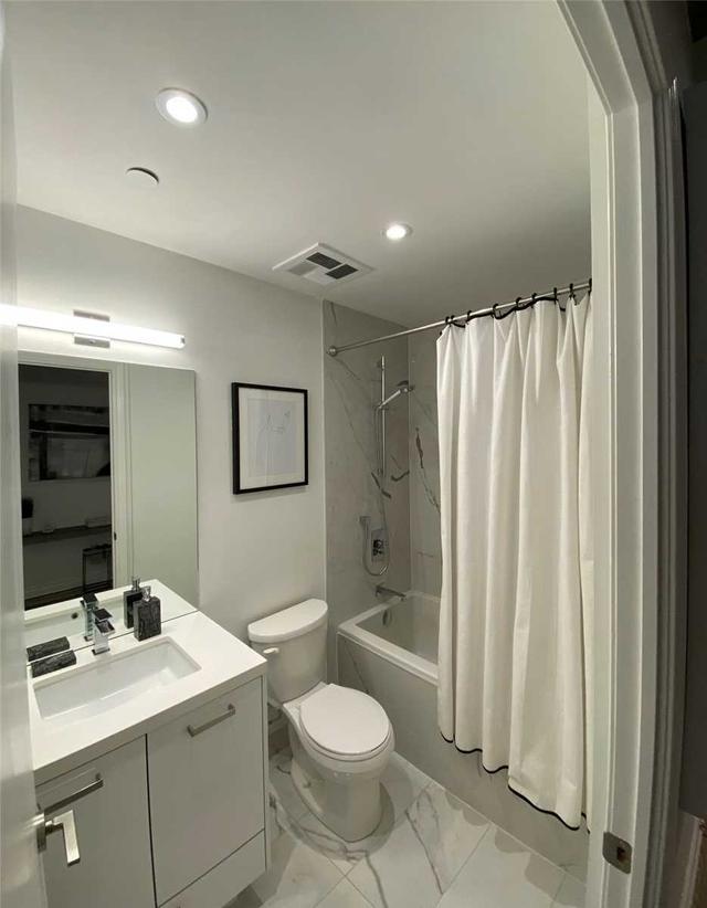 617 - 608 Richmond St W, Condo with 2 bedrooms, 2 bathrooms and 1 parking in Toronto ON | Image 4