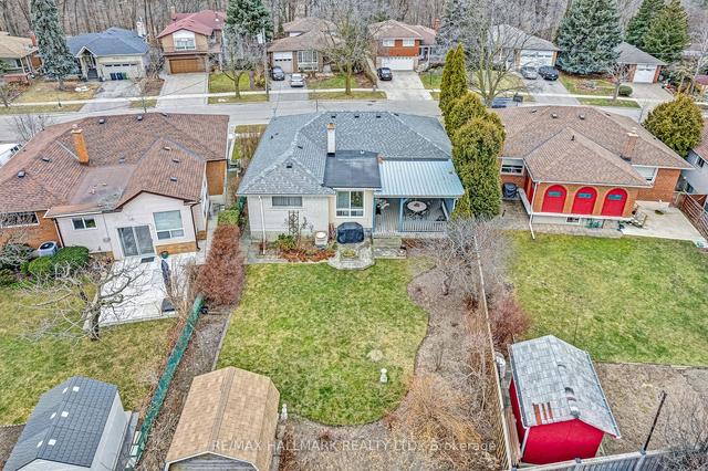25 Fulwell Cres, House detached with 3 bedrooms, 2 bathrooms and 6 parking in Toronto ON | Image 31