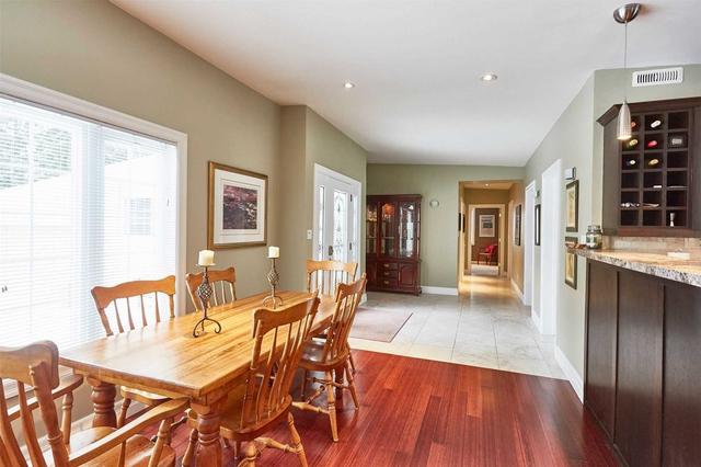 5302 Lawrence Ave, House detached with 4 bedrooms, 3 bathrooms and 20 parking in Toronto ON | Image 2