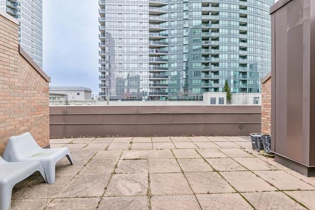 108 - 3 Duplex Ave, Condo with 3 bedrooms, 3 bathrooms and 2 parking in Toronto ON | Image 25