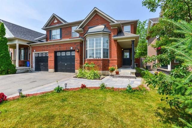 1645 Gowling Terr, House semidetached with 3 bedrooms, 4 bathrooms and 3 parking in Milton ON | Image 1