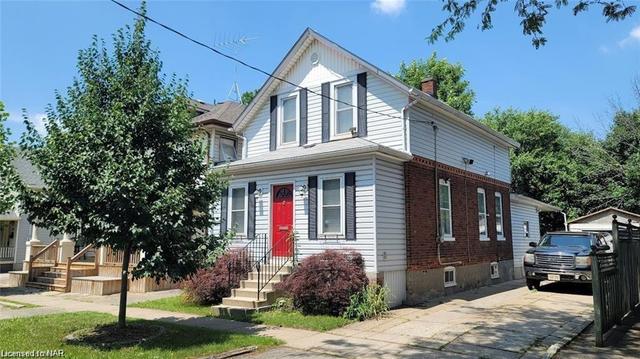 247 Russell Avenue, House detached with 3 bedrooms, 2 bathrooms and 4 parking in St. Catharines ON | Image 1