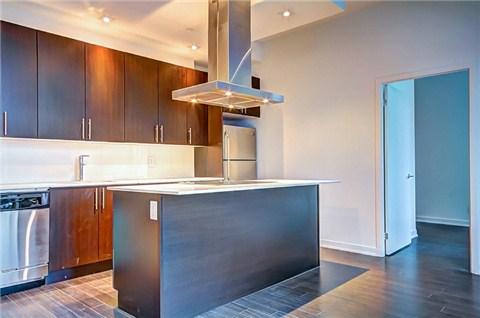 t2 - 165 Legion Rd N, Condo with 2 bedrooms, 2 bathrooms and 1 parking in Toronto ON | Image 4