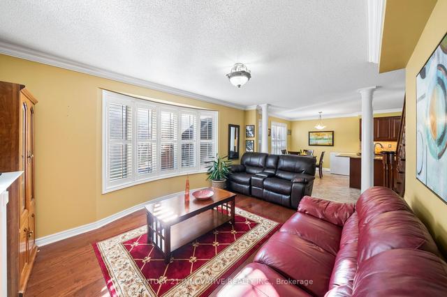4 Sivyer Cres, House detached with 4 bedrooms, 4 bathrooms and 4 parking in Ajax ON | Image 2