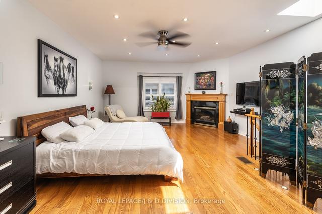 8 Luscombe Lane, House attached with 3 bedrooms, 3 bathrooms and 2 parking in Toronto ON | Image 19