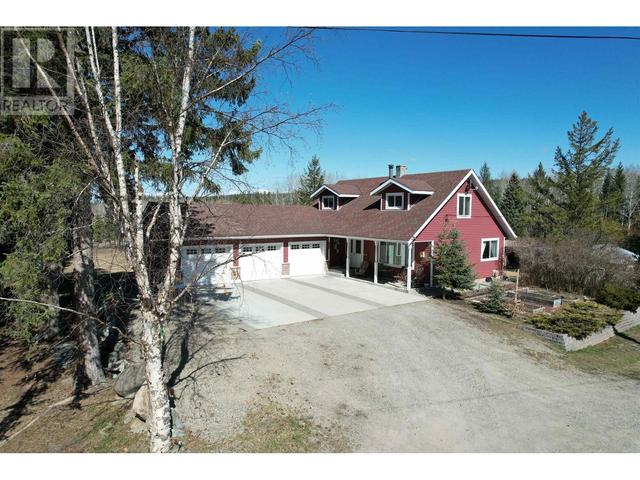 3467 Dale Lake Road, House detached with 3 bedrooms, 2 bathrooms and null parking in Cariboo A BC | Image 3