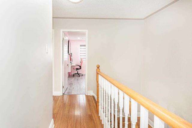 81 Wickstead Crt, Condo with 3 bedrooms, 3 bathrooms and 2 parking in Brampton ON | Image 13