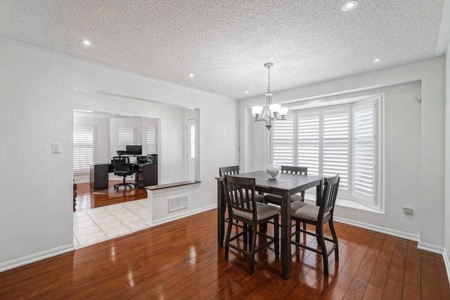 1 Lever Gate, House detached with 3 bedrooms, 3 bathrooms and 6 parking in Brampton ON | Image 6