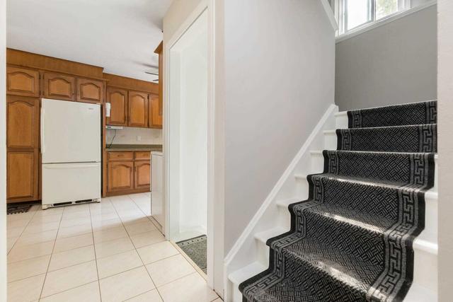 82 Acton Blvd, House detached with 3 bedrooms, 2 bathrooms and 6 parking in Halton Hills ON | Image 8