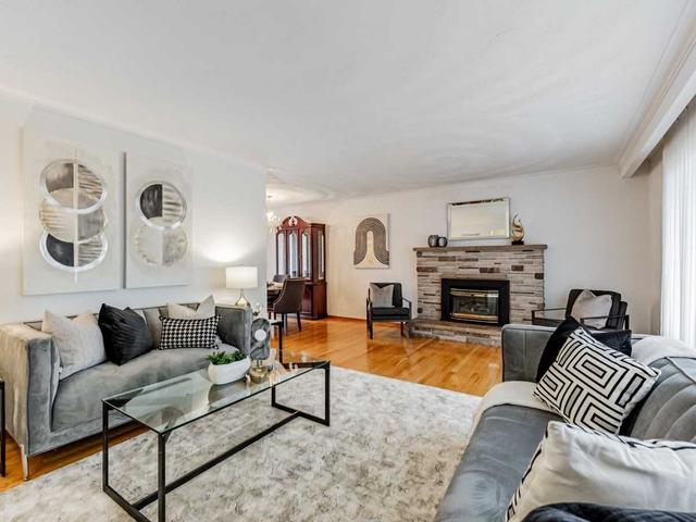 26 Bendale Blvd, House detached with 3 bedrooms, 3 bathrooms and 4 parking in Toronto ON | Image 30