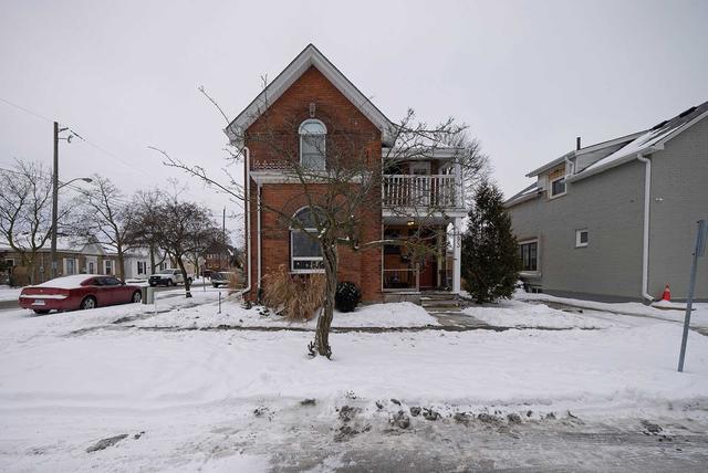 193 Chatham St, House detached with 5 bedrooms, 2 bathrooms and 1 parking in Brantford ON | Image 10