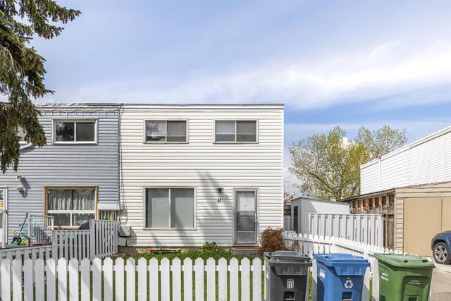 41 Doverdale Mews Se, Home with 3 bedrooms, 1 bathrooms and 2 parking in Calgary AB | Image 1