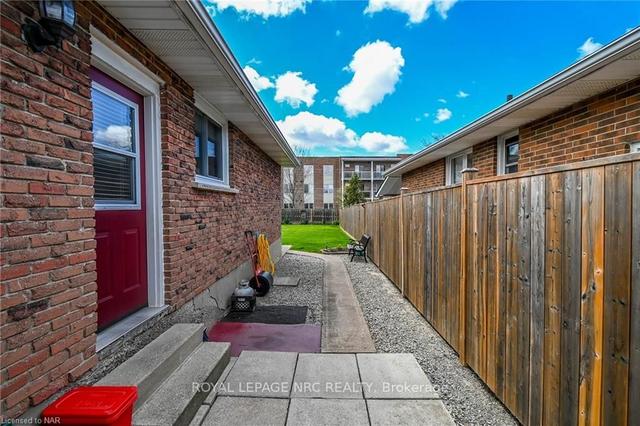 8 Loraine Dr, House detached with 3 bedrooms, 1 bathrooms and 2 parking in St. Catharines ON | Image 20