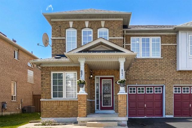 104 Starhill Cres, House semidetached with 3 bedrooms, 3 bathrooms and 4 parking in Brampton ON | Image 1