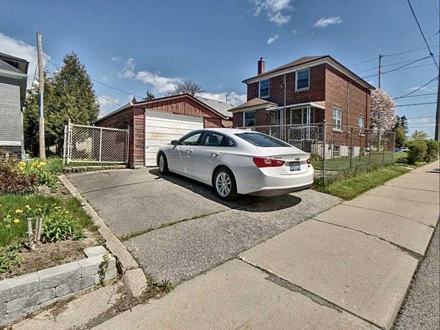1228 Victoria Park Ave, House detached with 3 bedrooms, 2 bathrooms and 2 parking in Toronto ON | Image 6