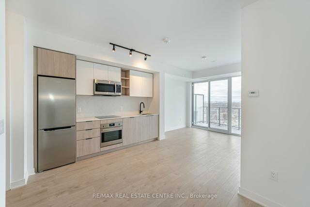 2606 - 36 Zorra St, Condo with 1 bedrooms, 1 bathrooms and 1 parking in Toronto ON | Image 3