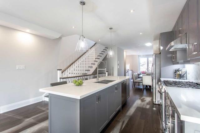 22 Carhartt Ave, House semidetached with 4 bedrooms, 4 bathrooms and 3 parking in Toronto ON | Image 2