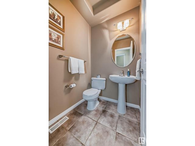 375 Calderon Cr Nw, House detached with 3 bedrooms, 2 bathrooms and null parking in Edmonton AB | Image 11
