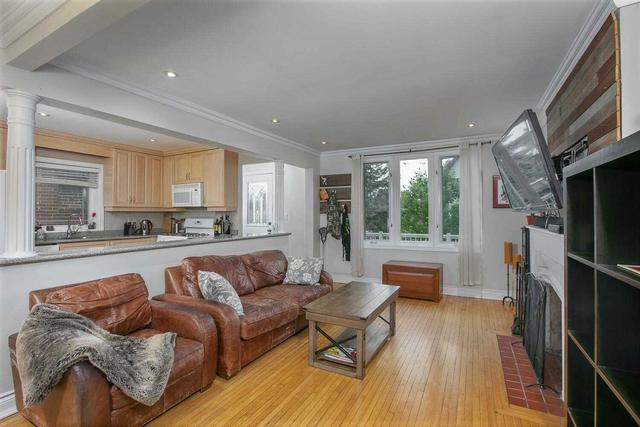 15 Glamis Ave, House detached with 2 bedrooms, 2 bathrooms and 4 parking in Toronto ON | Image 13