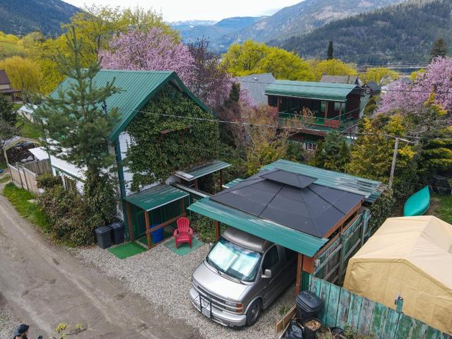318 Robson Street, House detached with 3 bedrooms, 2 bathrooms and 3 parking in Nelson BC | Image 40