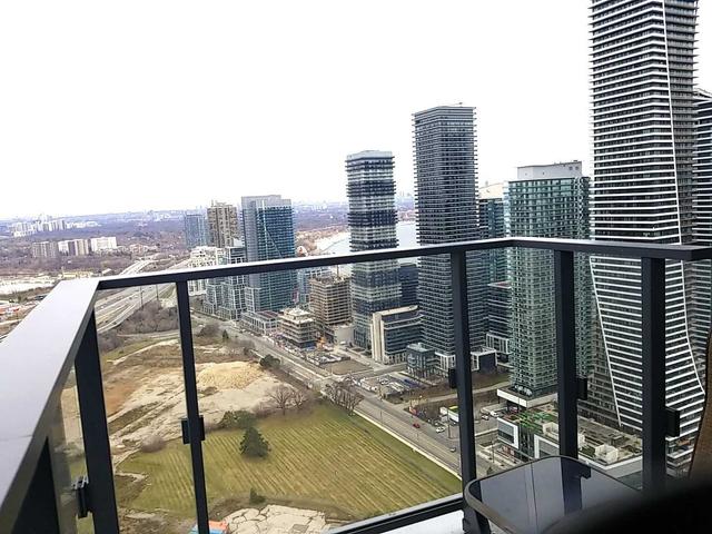 4404 - 2220 Lakeshore Blvd W, Condo with 2 bedrooms, 2 bathrooms and 1 parking in Toronto ON | Image 9