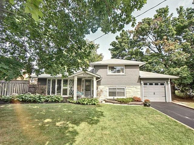 30 Fordover Dr, House detached with 4 bedrooms, 2 bathrooms and 3 parking in Toronto ON | Image 9