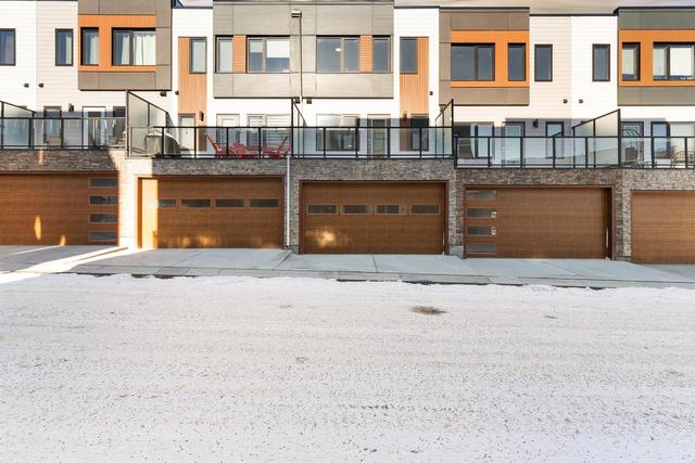 1861 Na'a Drive Sw, Home with 3 bedrooms, 2 bathrooms and 2 parking in Calgary AB | Image 2