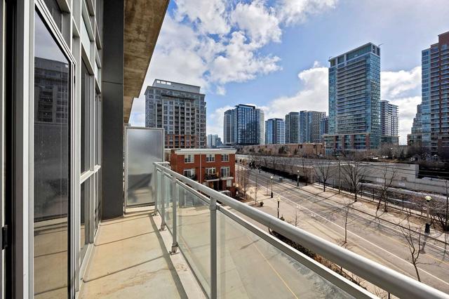 402 - 1029 King St W, Condo with 1 bedrooms, 1 bathrooms and 1 parking in Toronto ON | Image 8